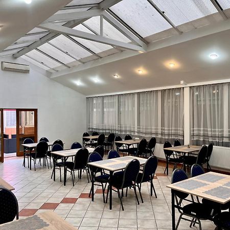 קושיצה Hotel Akademia מראה חיצוני תמונה